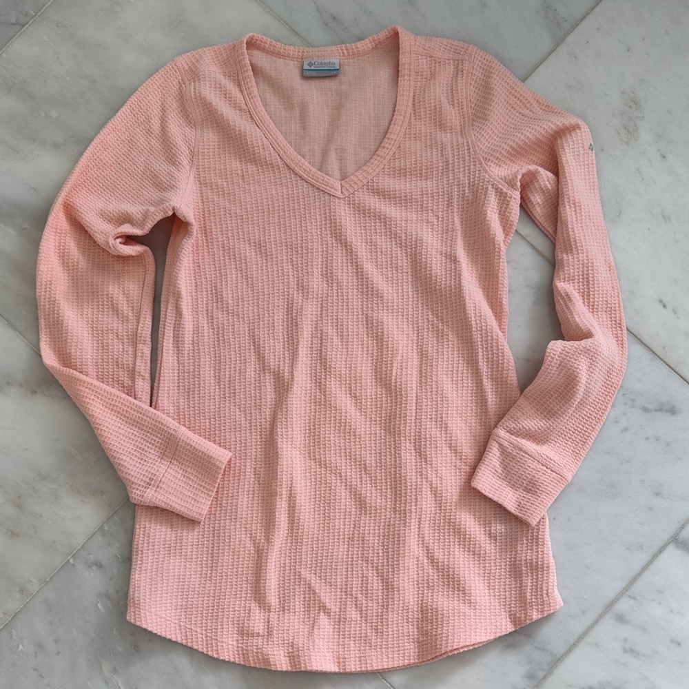 Columbia Light Peachy Pink Long Sleeve V-Neck Top